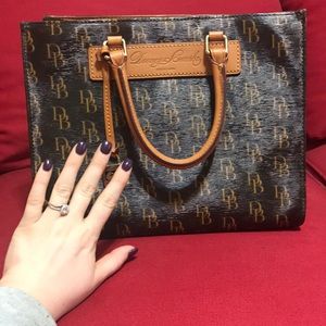 Dooney & Bourke